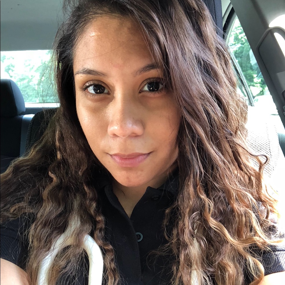 Meet your Posher, Rebeka